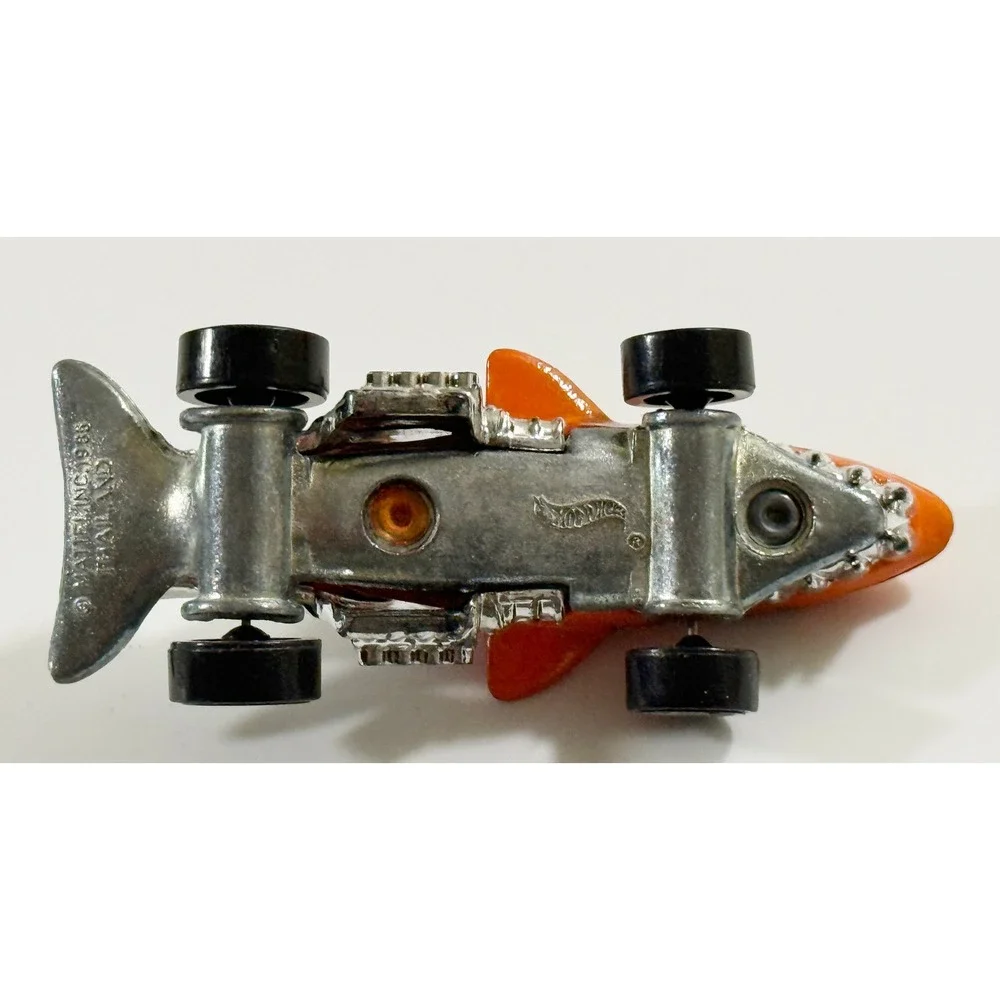 Hot Wheels Sharkruiser Kids 1:64 Orange Tiger Stripe Shark Diecast Car 1986